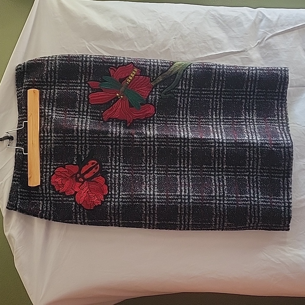 NWT PHILOSOPHY WOOL BLEND SKIRT WITH DRAGONFLY AND LADYBUG SIZE 4